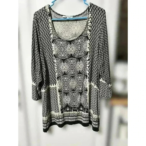 Rose & Olive Black & White Round‎ Neck Stretch Pullover 3/4 Sleeve, Size 2X - Picture 1 of 7